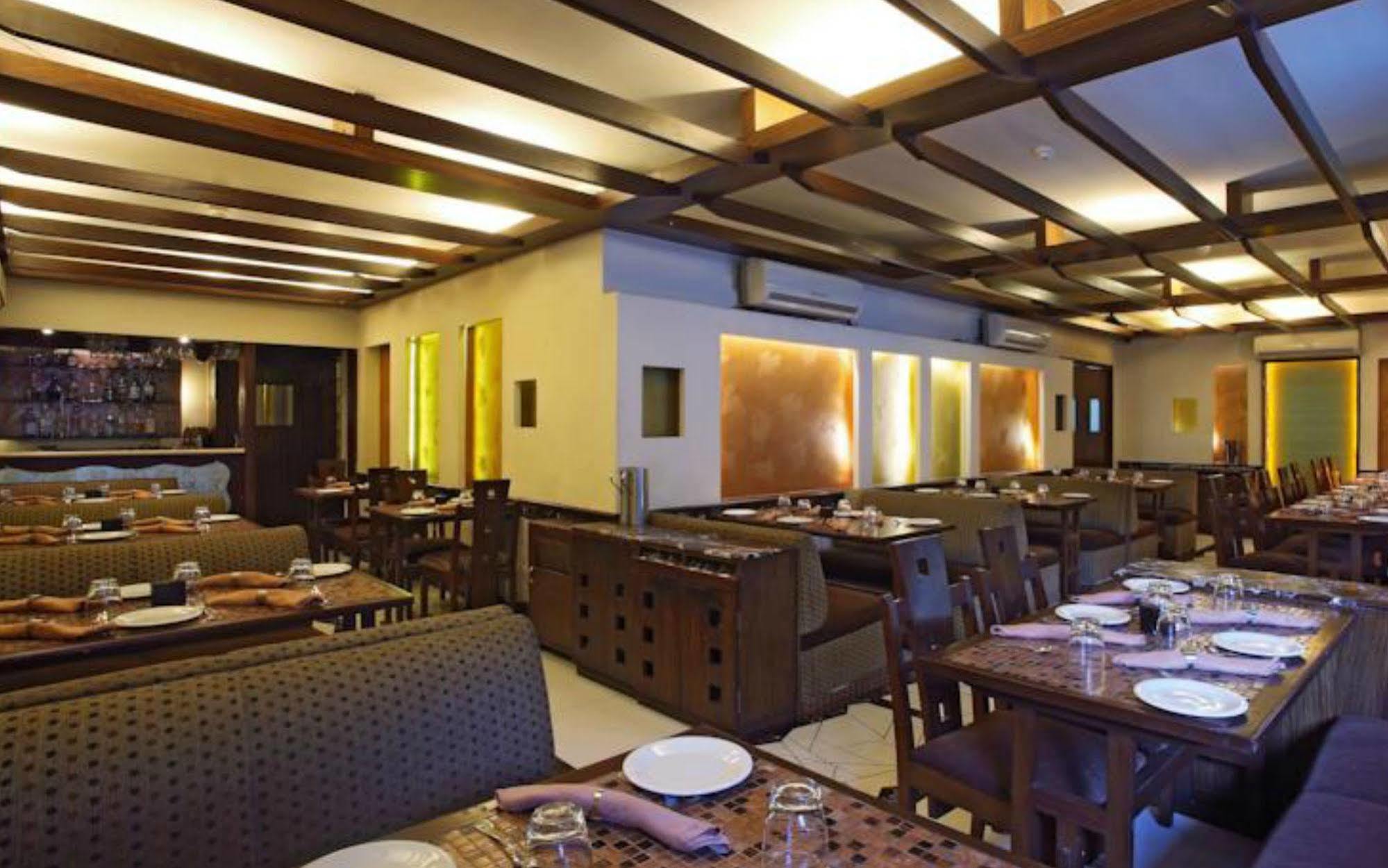 Fabhotel Shubhangan - Nr Bandra Mumbai Exterior foto
